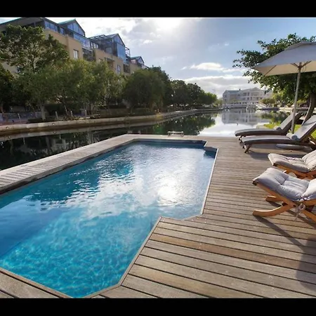 Va Waterfront - The No1 Location In Apartment *